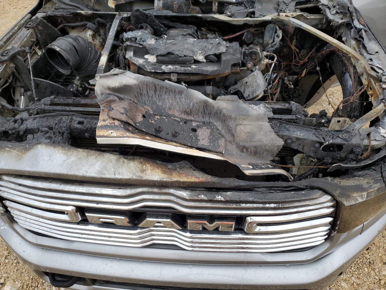 2022 RAM 2500 VIN 3C6UR5FL7NG371298 Copart auction photo, burn - engine / burn - interior damage thumbnail 11
