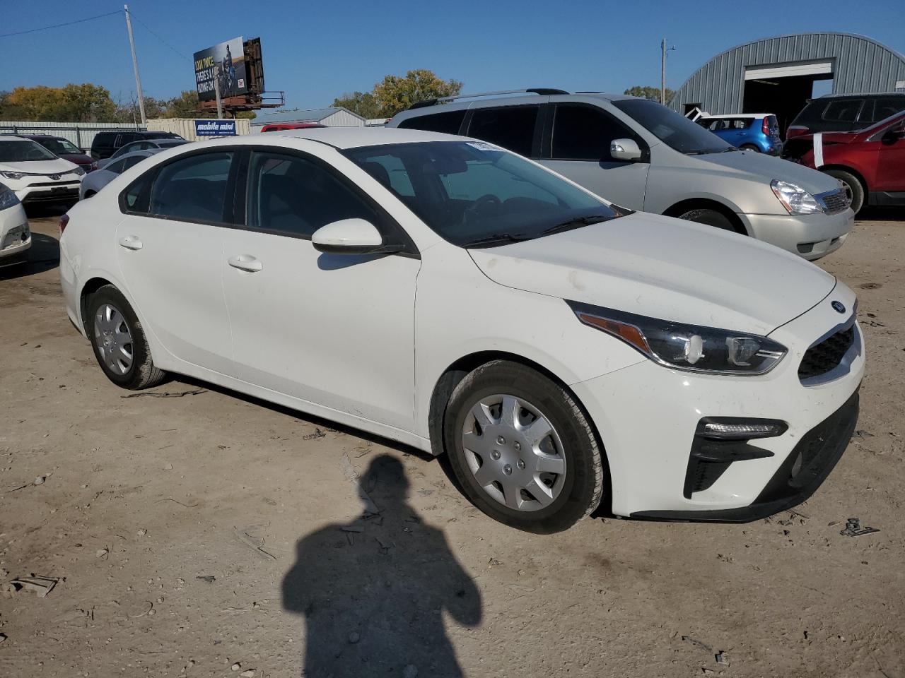 2021 KIA Forte VIN 3KPF24AD3ME265487 Copart auction photo, vandalism / minor dent/scratches damage thumbnail 4