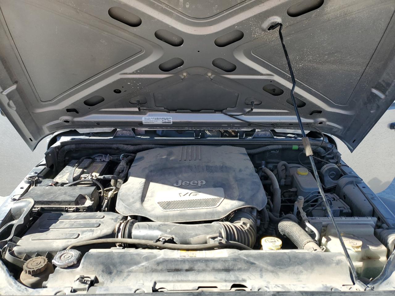 2015 Jeep Wrangler VIN 1C4BJWDG4FL591506 Copart auction photo, rear end damage thumbnail 13