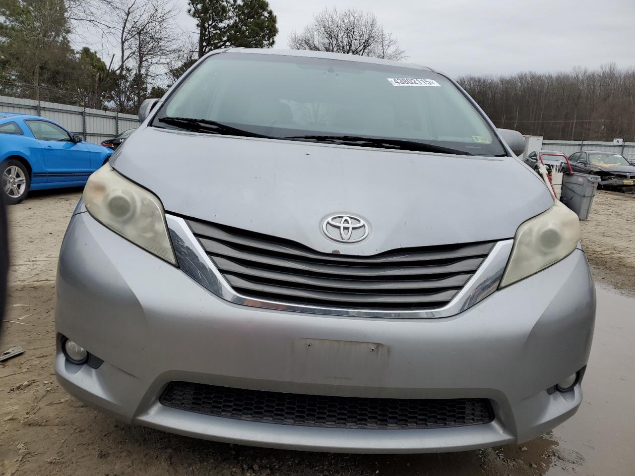2012 Toyota Sienna VIN 5TDDK3DCXCS033199 Copart auction photo, front end / minor dent/scratches damage thumbnail 5