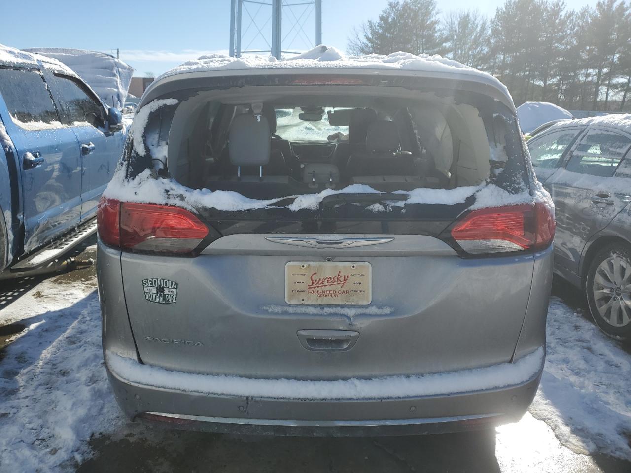 2017 Chrysler Pacifica VIN 2C4RC1EG1HR584629 Copart auction photo, front end / rear end damage thumbnail 6