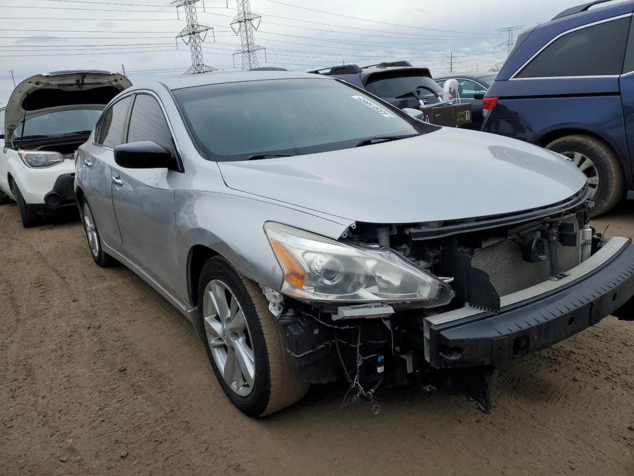 2015 Nissan Altima VIN 1N4AL3AP9FC471425 Copart auction photo, front end / side damage thumbnail 4