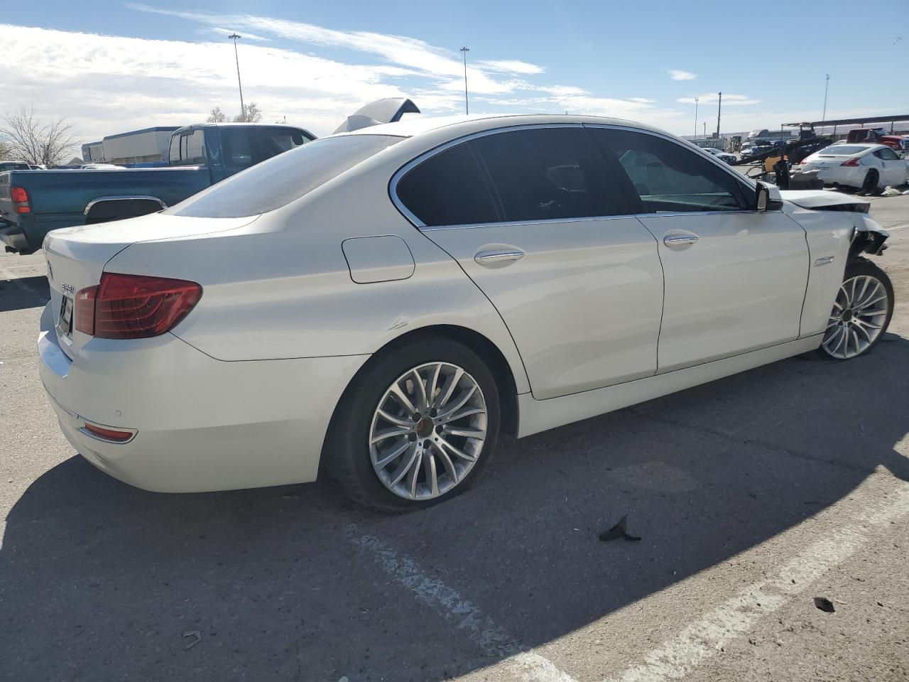 2014 BMW 5er VIN WBA5A7C56ED613238 Copart auction photo, front end / minor dent/scratches damage thumbnail 3