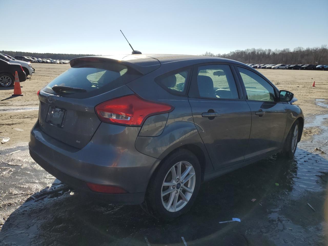 2017 Ford Focus VIN 1FADP3K2XHL323548 Copart auction photo, front end damage thumbnail 3