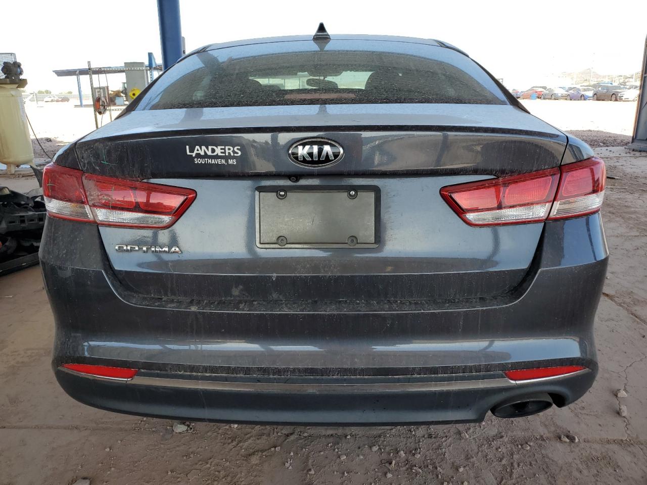 2017 KIA Optima VIN 5XXGT4L38HG121842 Copart auction photo, vandalism / front end damage thumbnail 6