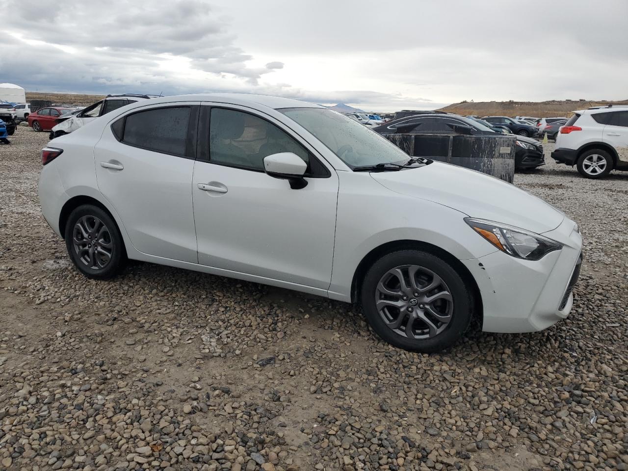 2019 Toyota Yaris VIN 3MYDLBYV2KY509084 Copart auction photo, side damage thumbnail 4