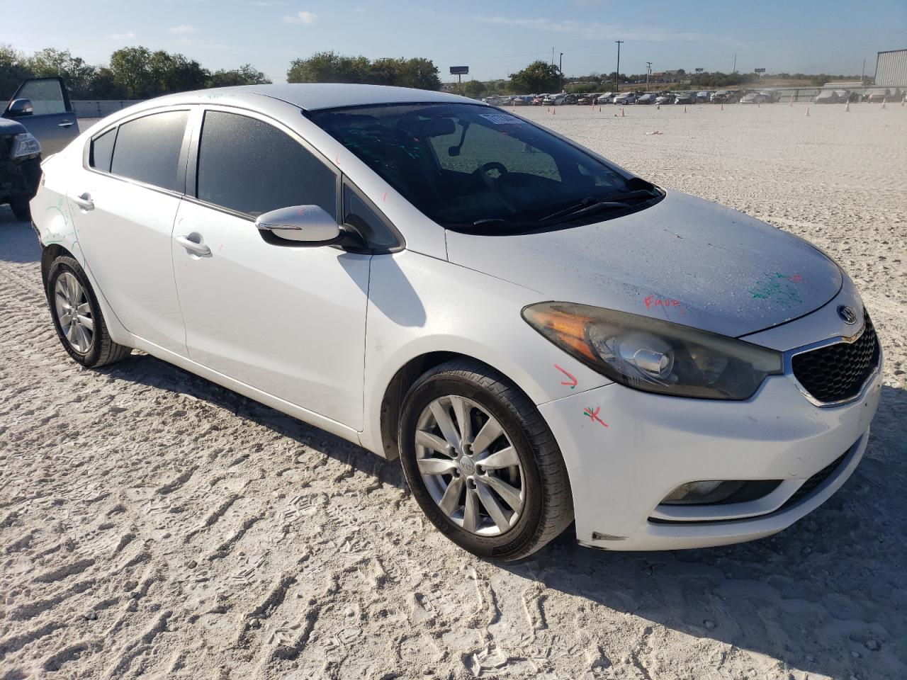 2015 KIA Forte VIN KNAFX4A64F5385748 Copart auction photo, rear end damage thumbnail 4