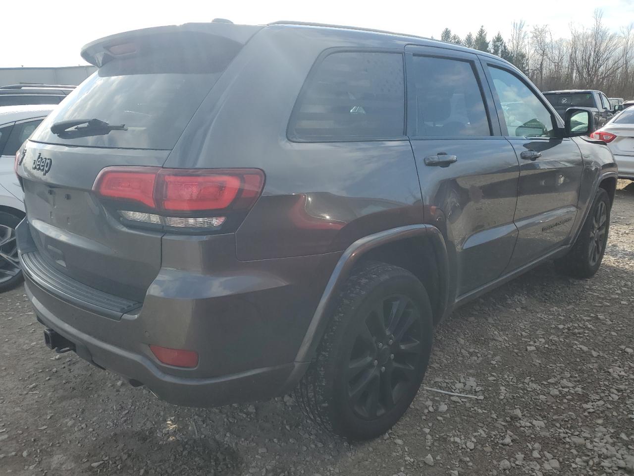 2017 Jeep Grand Cherokee VIN 1C4RJFAG3HC935705 Copart auction photo, front end damage thumbnail 3