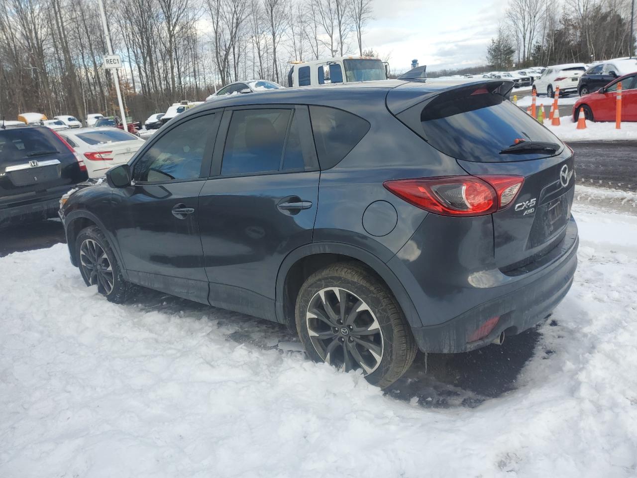 2016 Mazda CX-5 VIN JM3KE4DY4G0668385 Copart auction photo, front end / minor dent/scratches damage thumbnail 2