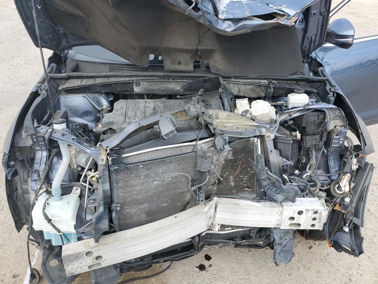 2016 Toyota Highlander VIN 5TDKKRFH0GS502261 Copart auction photo, side / front end damage thumbnail 13