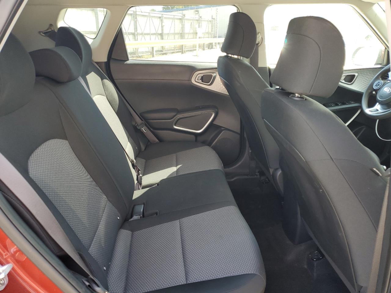 2020 KIA Soul VIN KNDJ23AU3L7096431 Copart auction photo, front end / minor dent/scratches damage thumbnail 10