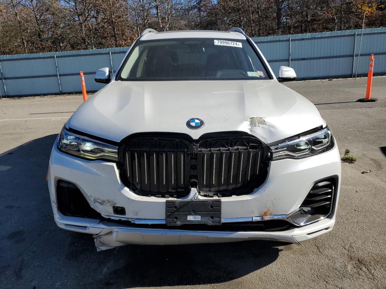 2020 BMW X7 VIN 5UXCW2C00L9B66295 Copart auction photo, undercarriage / minor dent/scratches damage thumbnail 5