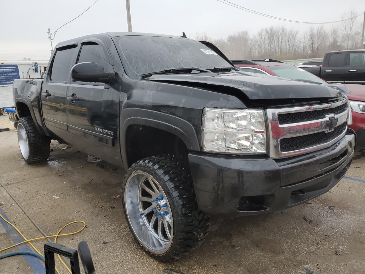 2010 Chevrolet Silverado VIN 3GCRKTE34AG283795 Copart auction photo, side / front end damage thumbnail 4