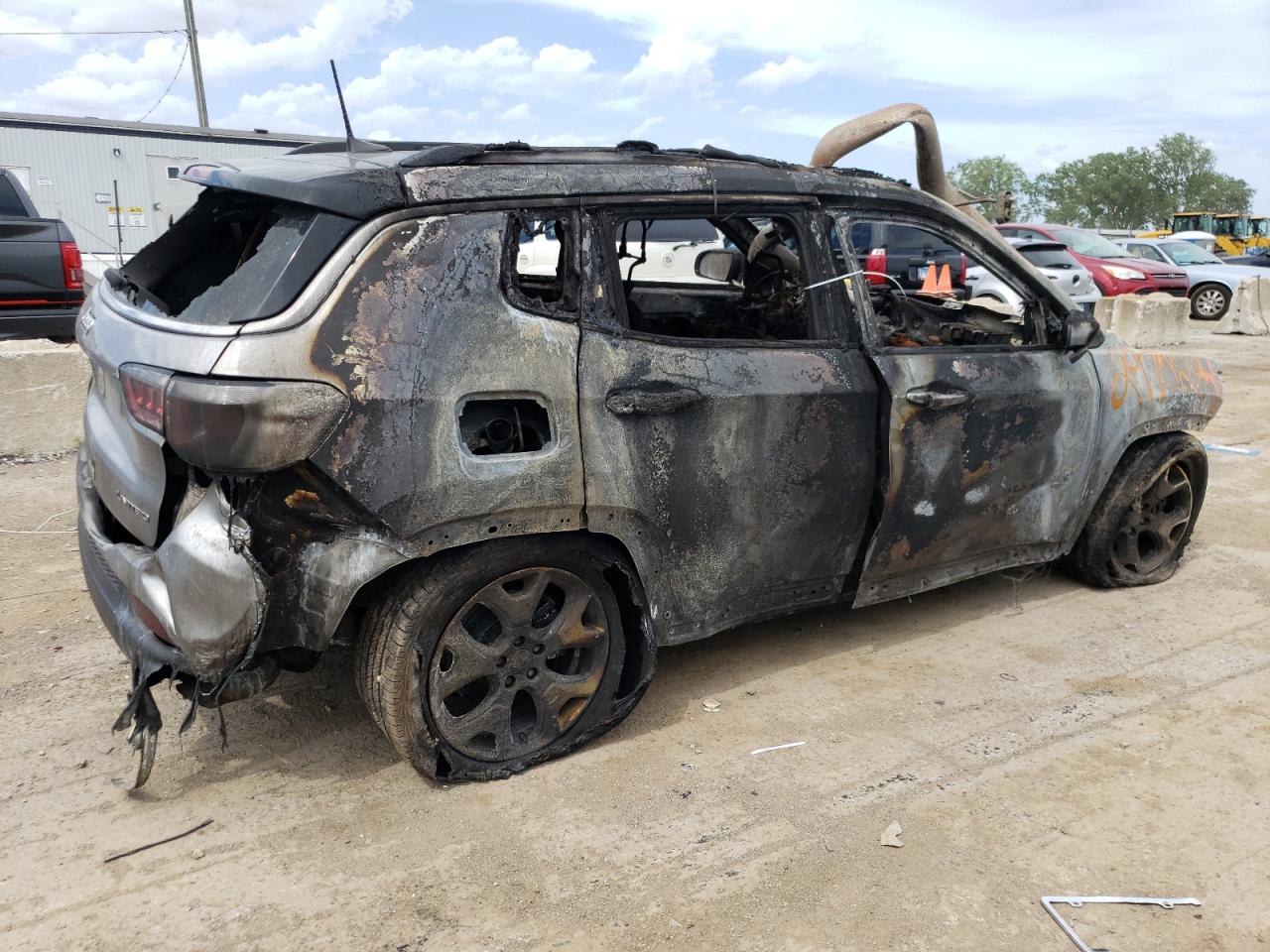 2019 Jeep Compass VIN 3C4NJDCB5KT674139 Copart auction photo, burn / missing/altered vin damage thumbnail 3
