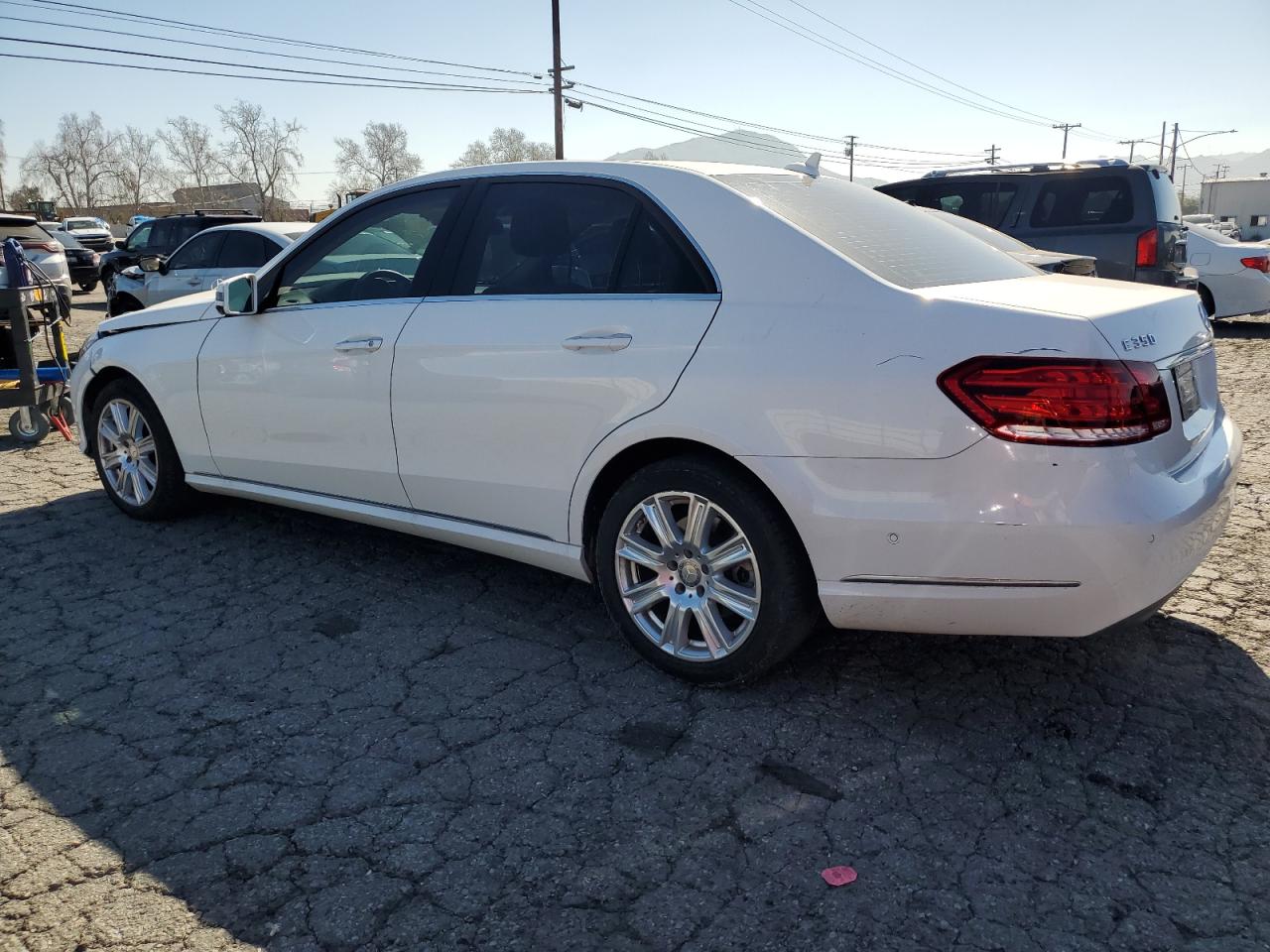 2014 Mercedes-Benz E-klasse VIN WDDHF5KB6EA892422 Copart auction photo, all over damage thumbnail 2
