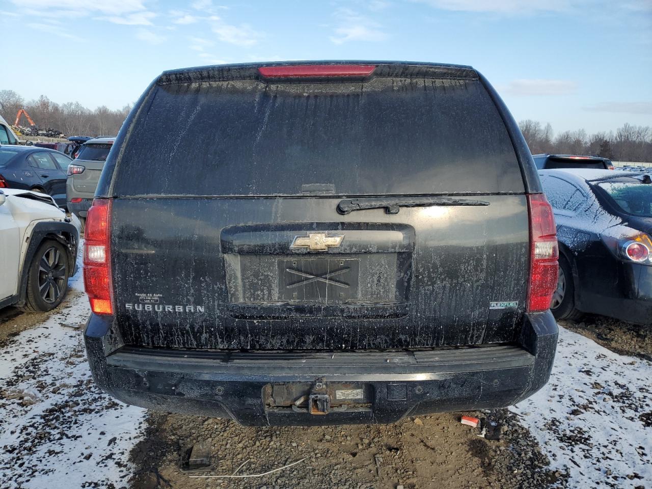 2011 Chevrolet Suburban VIN 1GNSKJE35BR294657 Copart auction photo, front end damage thumbnail 6