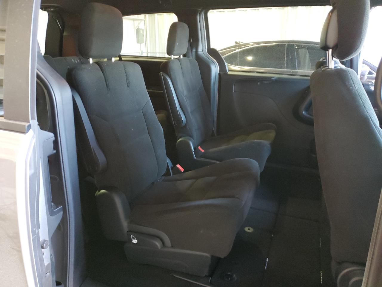 2015 Dodge Caravan VIN 2C4RDGCG1FR517304 Copart auction photo, side / rear end damage thumbnail 11
