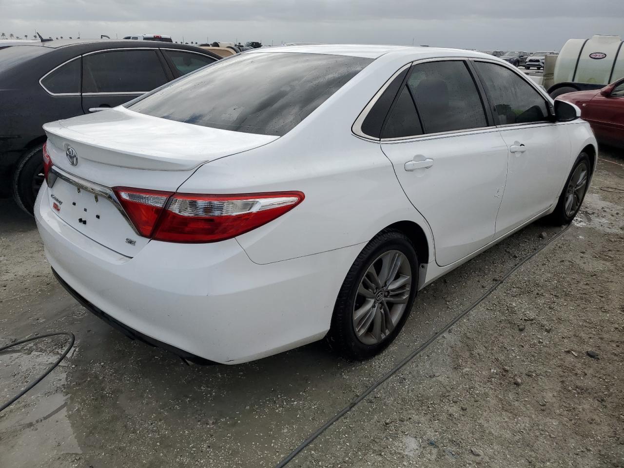 2016 Toyota Camry VIN 4T1BF1FK2GU136263 Copart auction photo, water/flood damage thumbnail 3