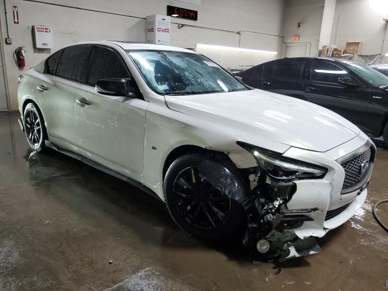 2015 Infiniti Q50 VIN JN1BV7AR5FM409907 Copart auction photo, front end / minor dent/scratches damage thumbnail 4