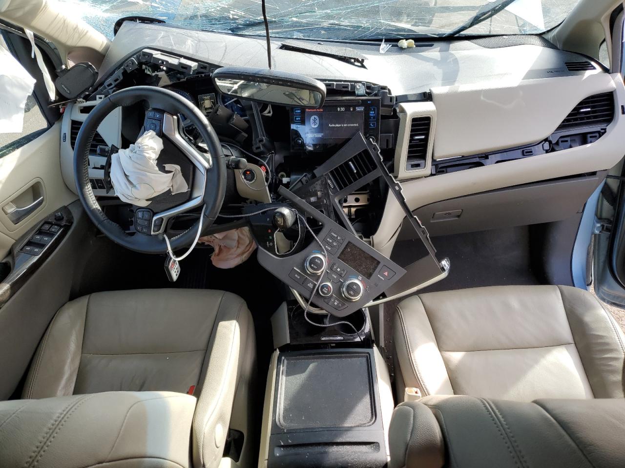 2017 Toyota Sienna VIN 5TDDZ3DC6HS164536 Copart auction photo, all over damage thumbnail 8