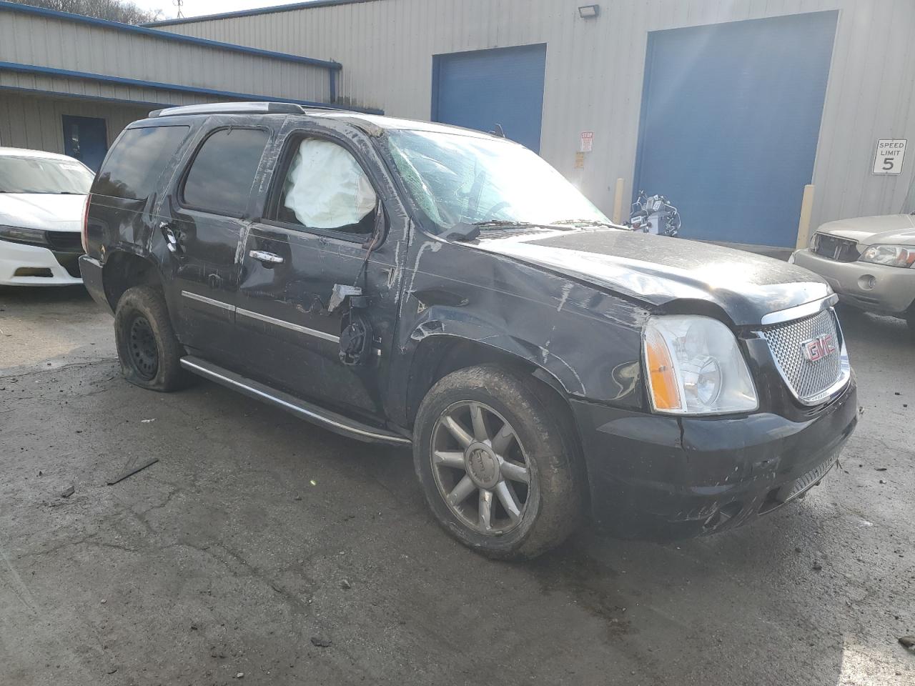 2012 GMC Yukon VIN 1GKS2EEF6CR274868 Copart auction photo, all over damage thumbnail 4