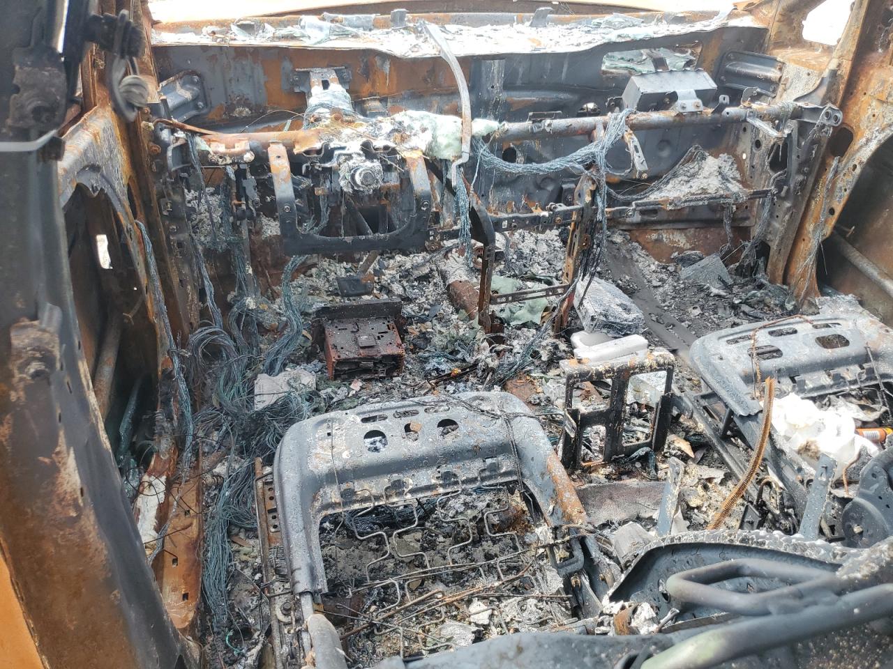 2017 KIA Sedona VIN KNDMB5C13H6328194 Copart auction photo, burn damage thumbnail 8