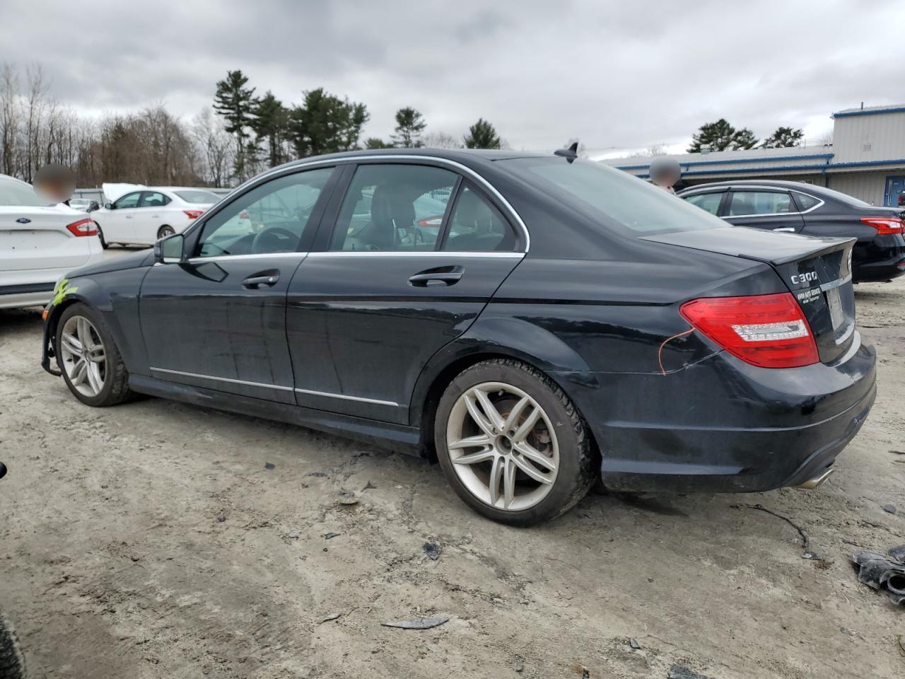 2013 Mercedes-Benz C-klasse VIN WDDGF8AB6DR289341 Copart auction photo, front end / rear end damage thumbnail 2