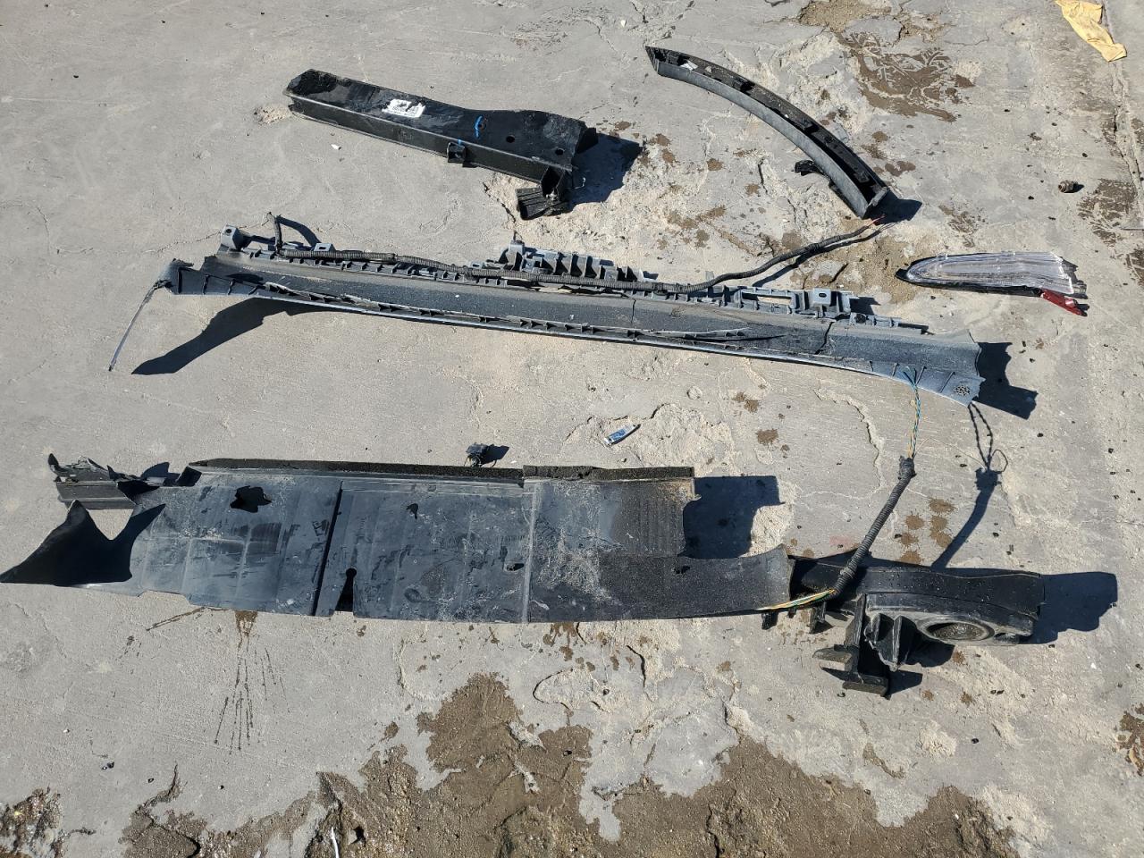 2020 Hyundai Santa Fe VIN 5NMS23AD4LH235740 Copart auction photo, rear end / front end damage thumbnail 13