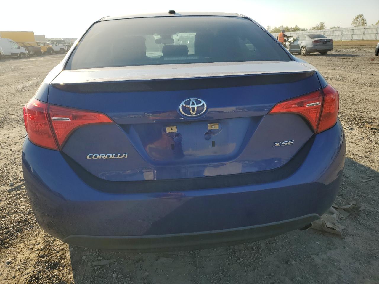 2018 Toyota Corolla VIN 5YFBURHEXJP743094 Copart auction photo, front end / side damage thumbnail 6