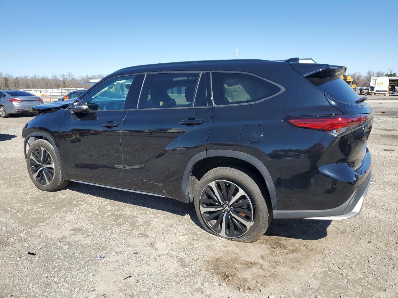 2022 Toyota Highlander VIN 5TDLZRBH1NS219371 Copart auction photo, front end damage thumbnail 2