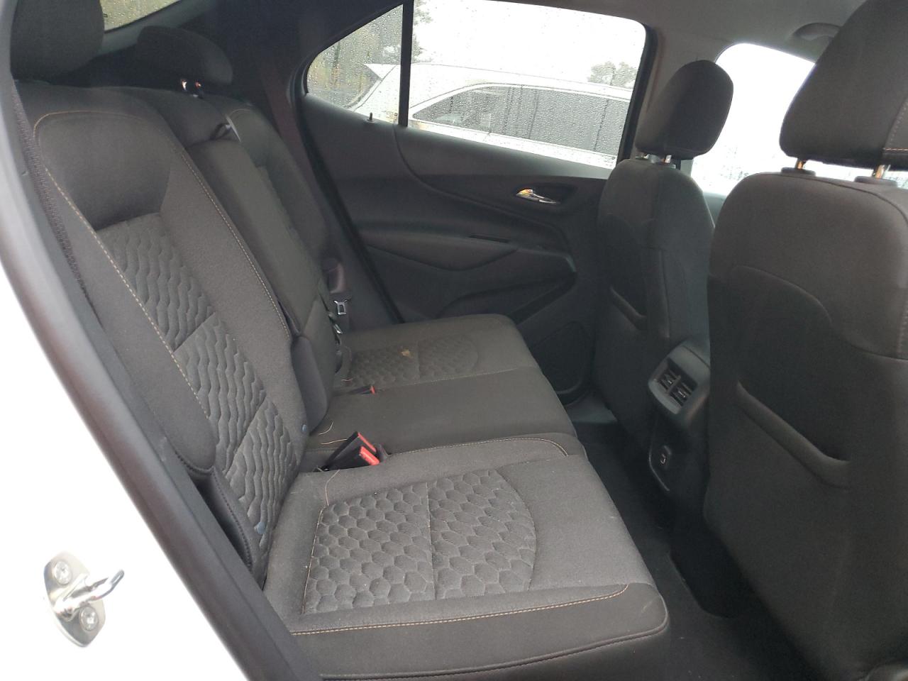 2020 Chevrolet Equinox VIN 3GNAXUEV9LS549132 Copart auction photo, rear end / minor dent/scratches damage thumbnail 11