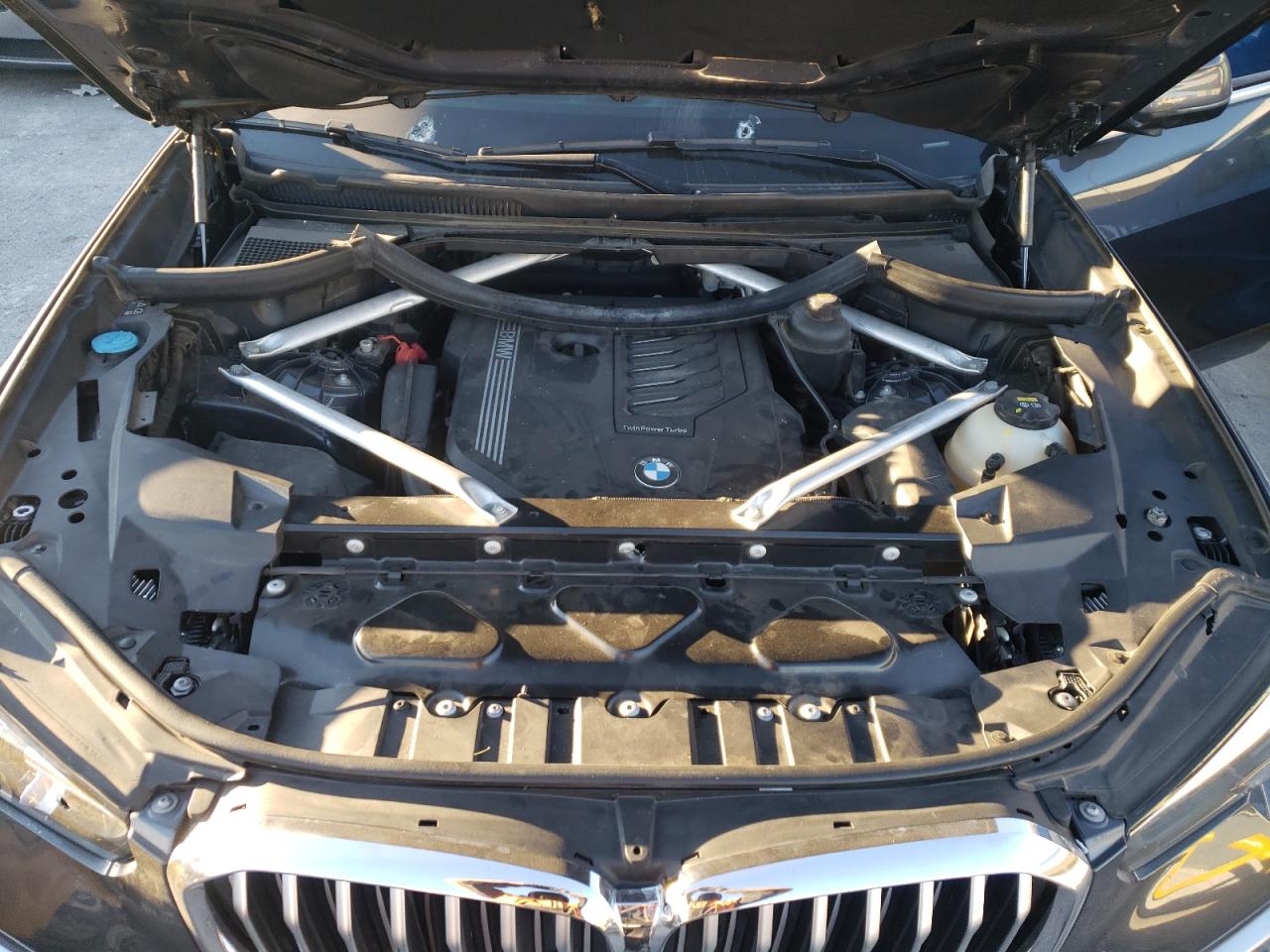2019 BMW X5 VIN 5UXCR6C56KLL02499 Copart auction photo, vandalism damage thumbnail 11
