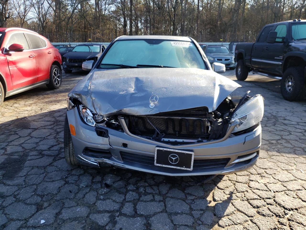 2011 Mercedes-Benz C-klasse VIN WDDGF8BB4BF535302 Copart auction photo, front end damage thumbnail 5