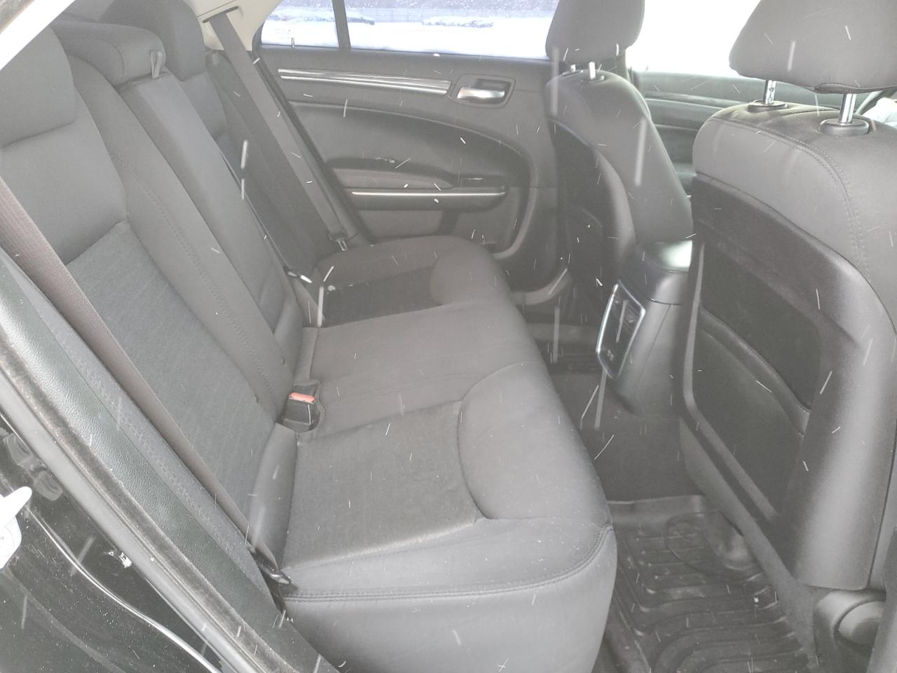 2019 Chrysler 300 VIN 2C3CCARG4KH651645 Copart auction photo, front end / minor dent/scratches damage thumbnail 10