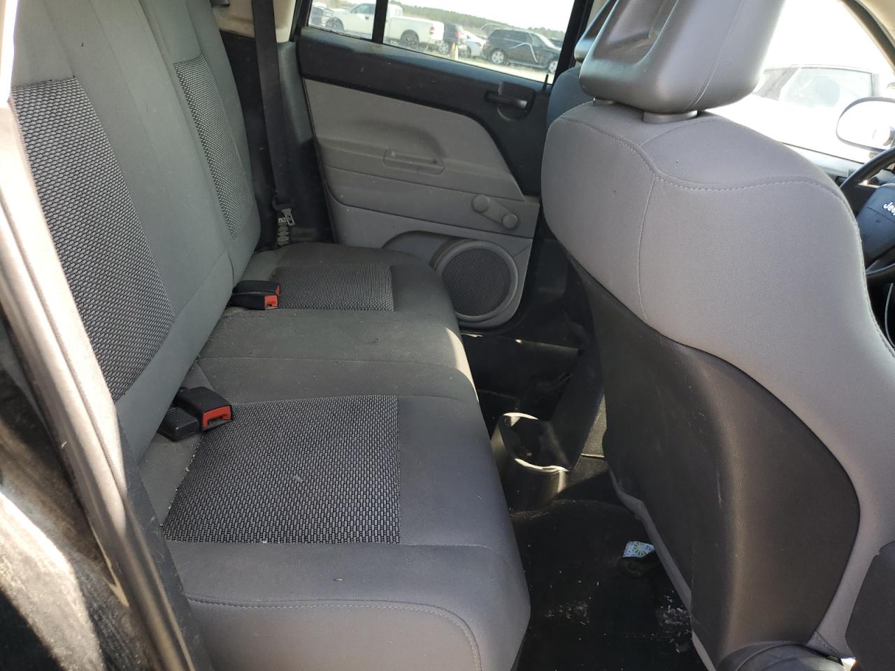 2007 Jeep Compass VIN 1J8FF47W07D217117 Copart auction photo, side damage thumbnail 10