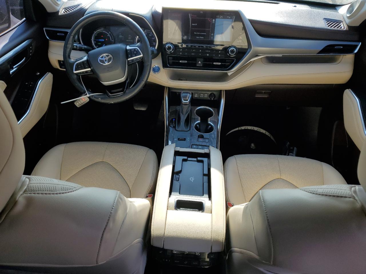 2022 Toyota Highlander VIN 5TDEBRCH1NS074764 Copart auction photo, front end / minor dent/scratches damage thumbnail 8
