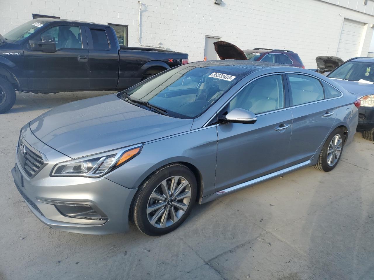 2016 Hyundai Sonata VIN 5NPE34AF9GH392268