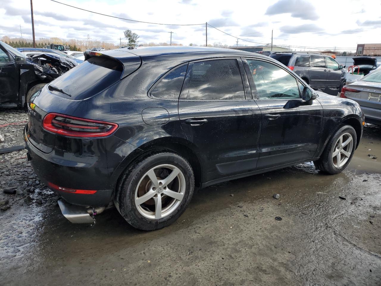 2017 Porsche Macan VIN WP1AA2A51HLB83425 Copart auction photo, rear end damage thumbnail 3