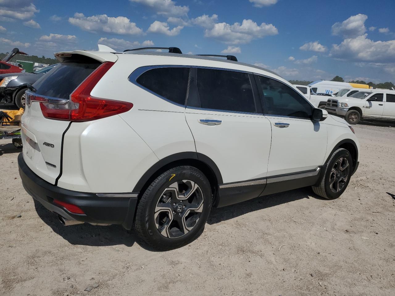 2018 Honda CR-V VIN 2HKRW2H91JH658726 Copart auction photo, side / rear end damage thumbnail 3