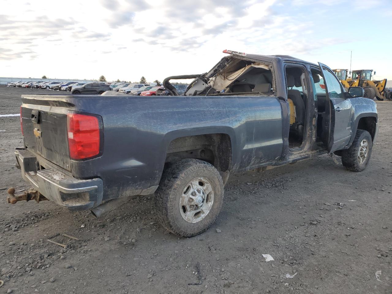 2015 Chevrolet Silverado VIN 1GC2KVEGXFZ541292 Copart auction photo, rollover damage thumbnail 3