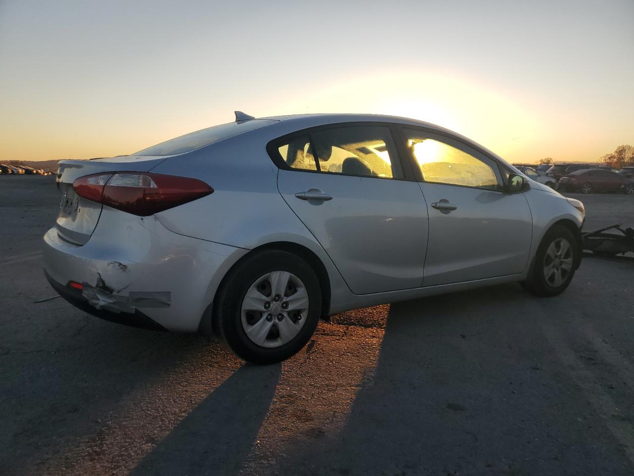 2015 KIA Forte VIN KNAFK4A66F5394062 Copart auction photo, front end / rear end damage thumbnail 3