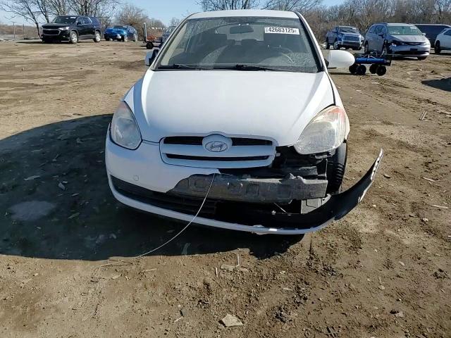 2008 Hyundai Accent VIN KMHCM36C18U086942 Copart auction photo, front end / minor dent/scratches damage thumbnail 11