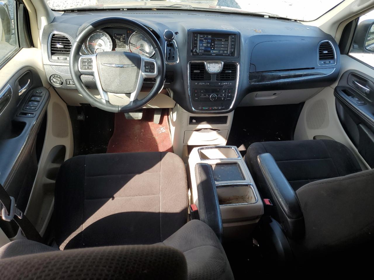 2013 Chrysler Town & Country VIN 2C4RC1BG6DR620863 Copart auction photo, front end damage thumbnail 8