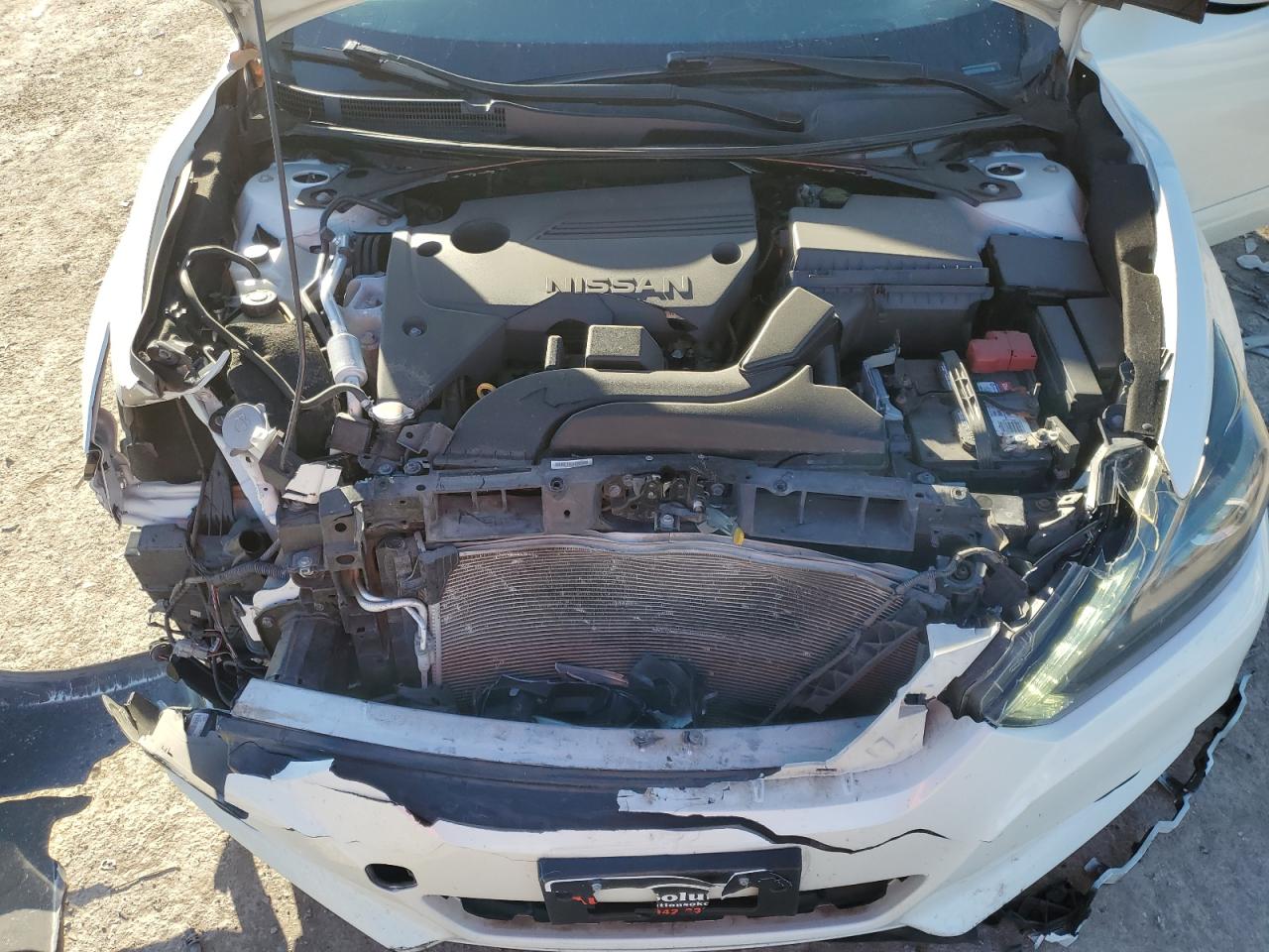 2016 Nissan Altima VIN 1N4AL3AP2GC178189 Copart auction photo, front end / minor dent/scratches damage thumbnail 11
