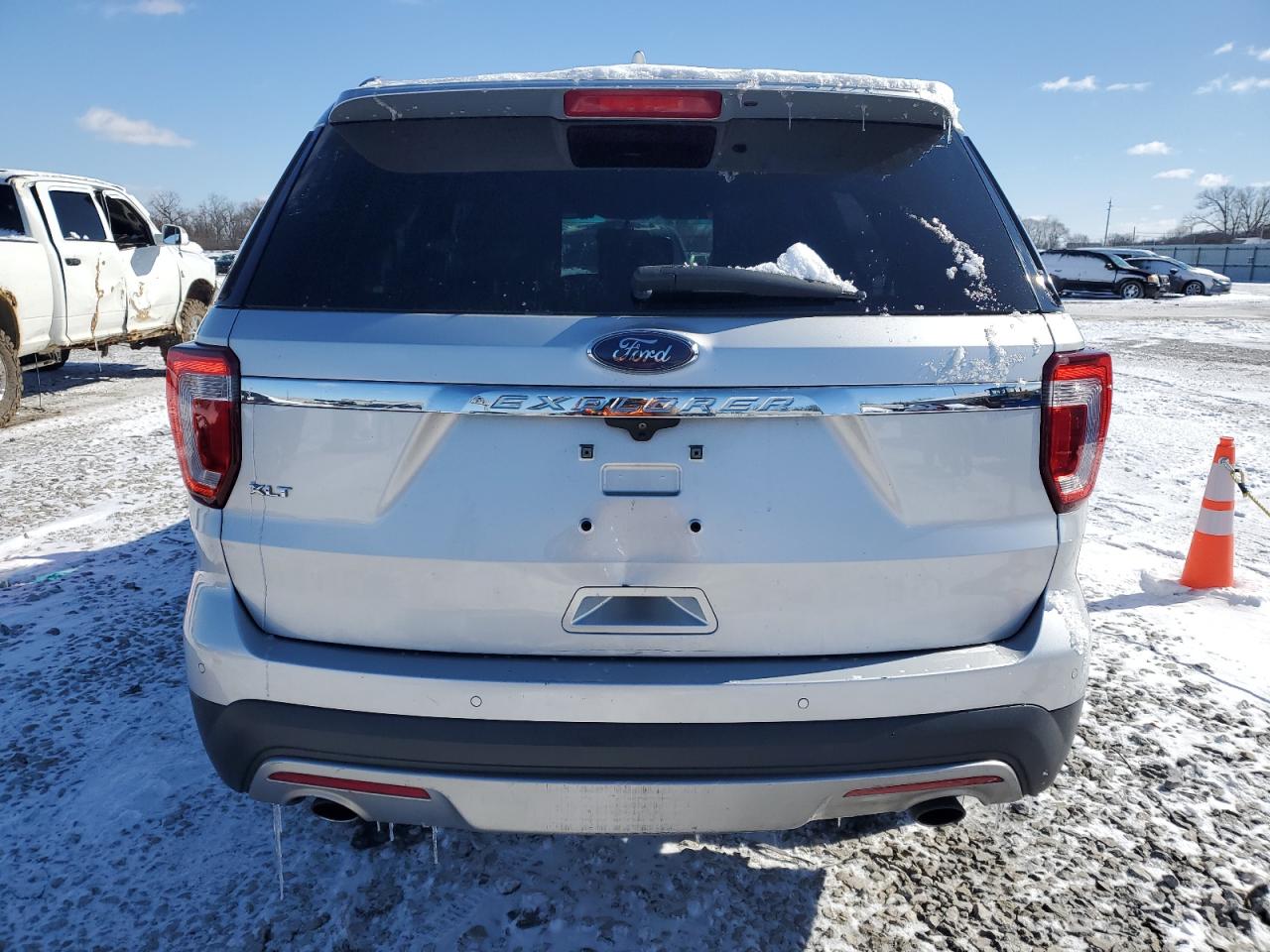 2016 Ford Explorer VIN 1FM5K8D89GGA31873 Copart auction photo, normal wear damage thumbnail 6