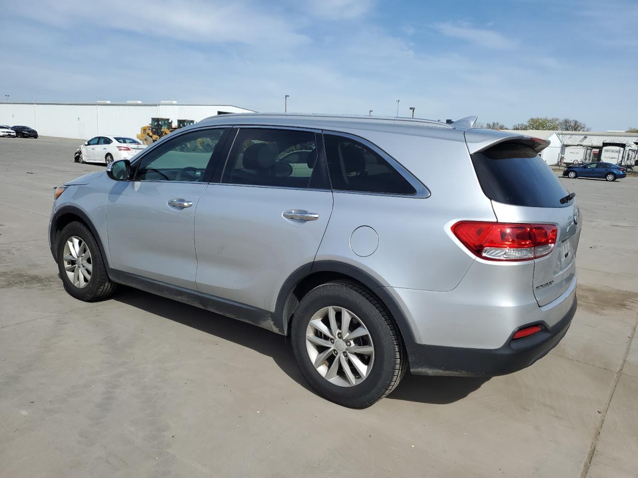 2018 KIA Sorento VIN 5XYPG4A31JG347813 Copart auction photo, front end damage thumbnail 2