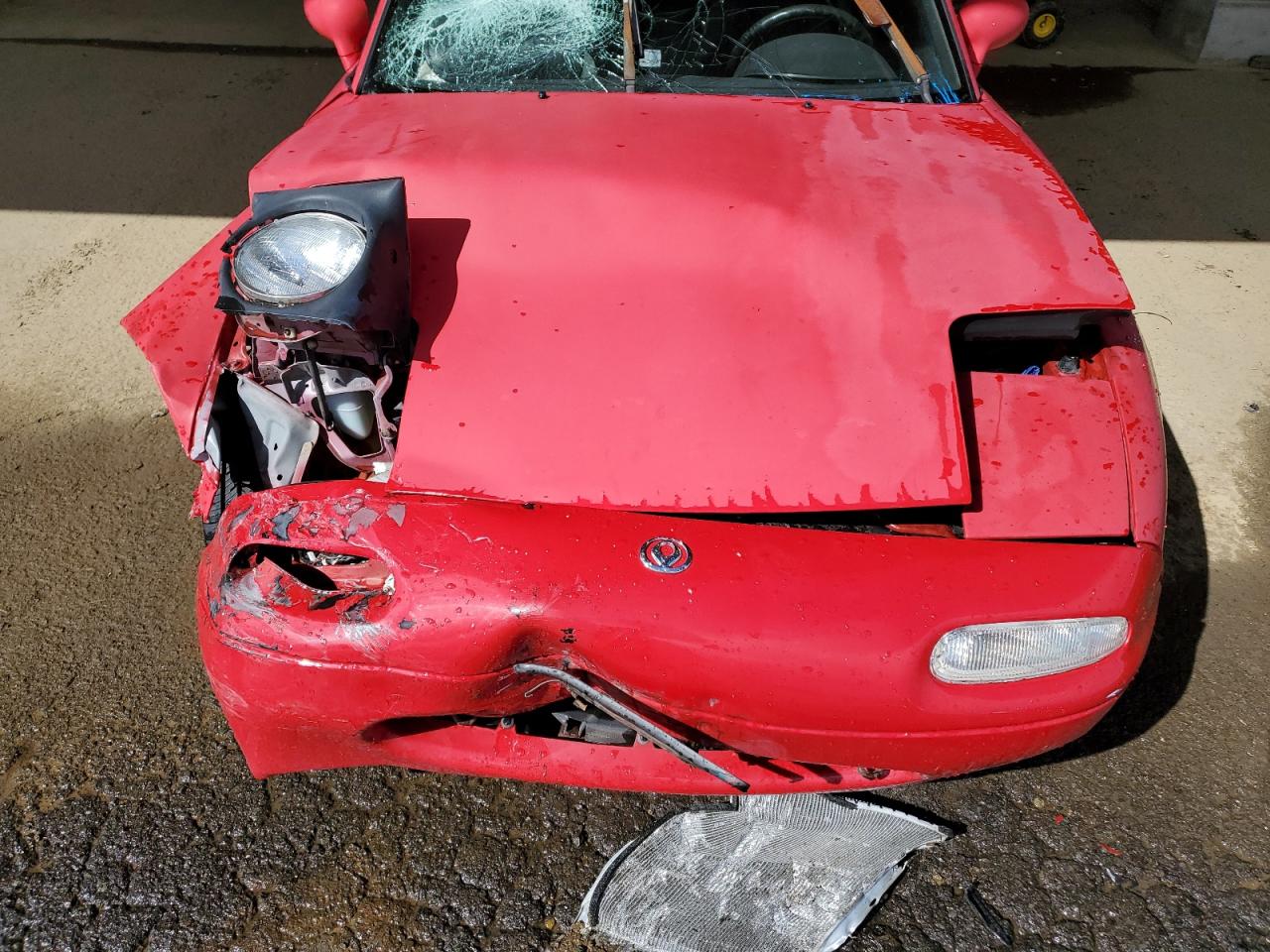 1996 Mazda MX-5 VIN JM1NA3539T0714947 Copart auction photo, front end damage thumbnail 11