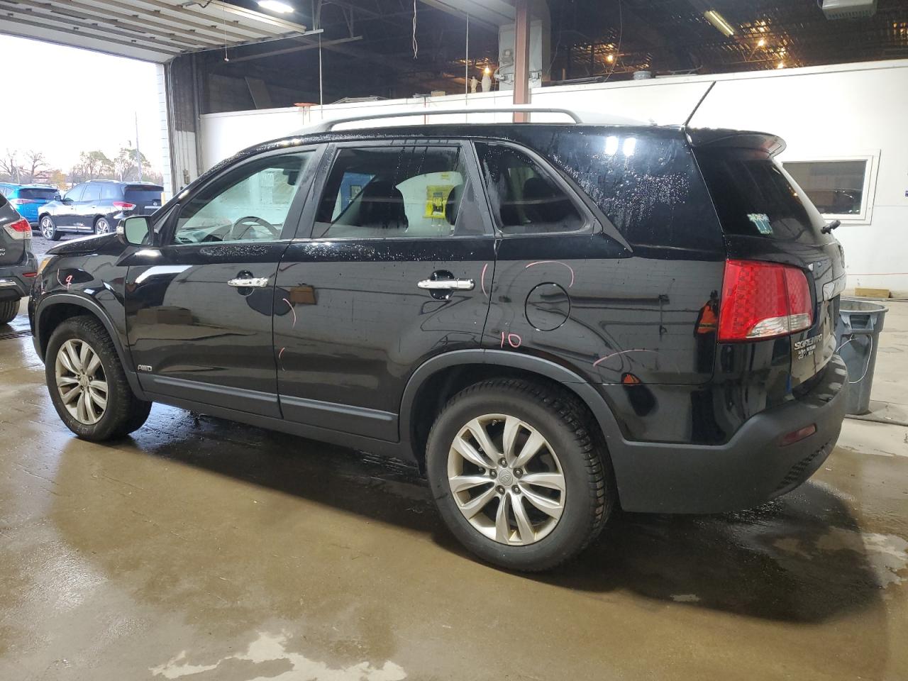 2011 KIA Sorento VIN 5XYKUDA2XBG043164 Copart auction photo, front end damage thumbnail 2