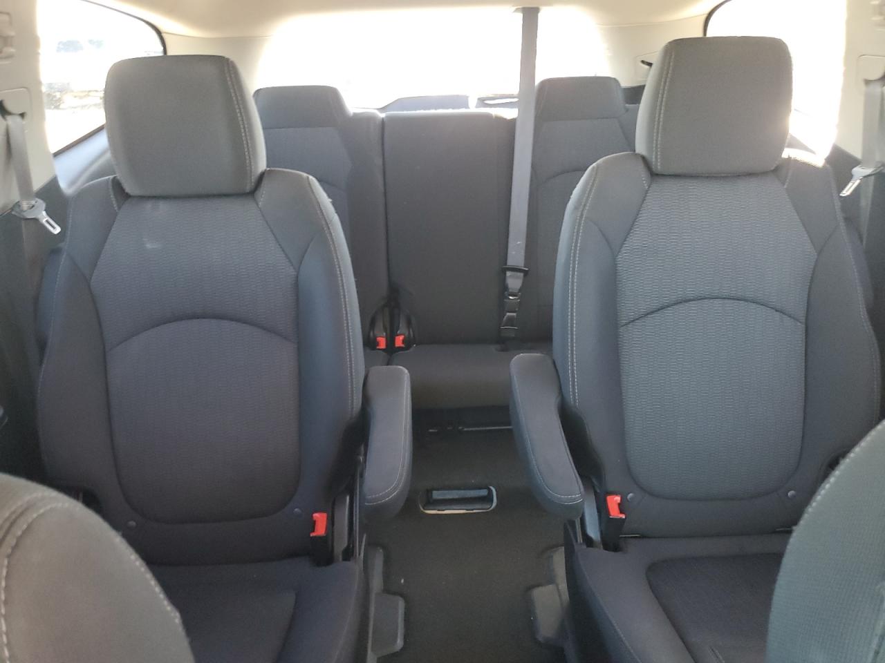 2015 Chevrolet Traverse VIN 1GNKRGKD2FJ106242 Copart auction photo, side / rear end damage thumbnail 10