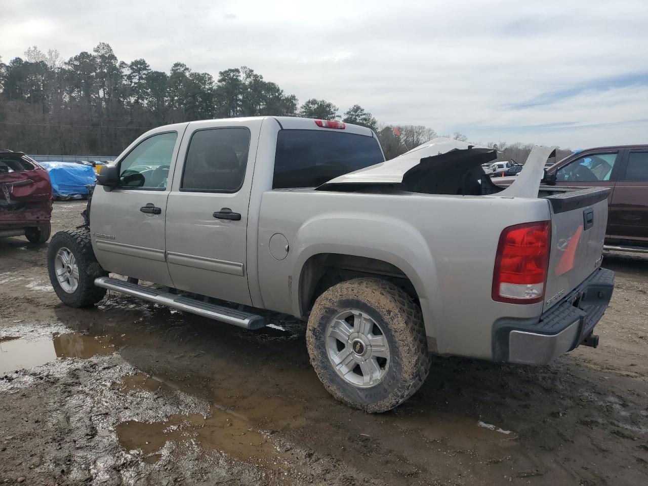 2008 GMC Sierra VIN 3GTEC13C18G137691 Copart auction photo, front end damage thumbnail 2